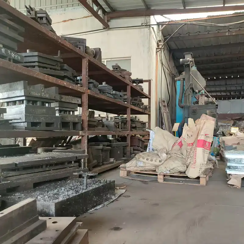 Bulk trailer-Factory Direct Sale of High-Quality Metal Parts.jpg Bulk trailer-Factory Direct Sale of High-Quality Metal Parts.jpg